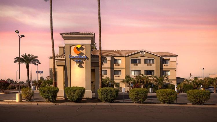 Comfort Inn Phoenix Central City Exterior