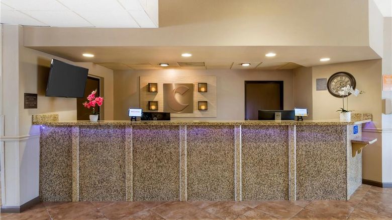 <b>Comfort Inn Phoenix Central City Lobby</b>. Images powered by <a href="https://iceportal.shijigroup.com/" title="IcePortal" target="_blank">IcePortal</a>.