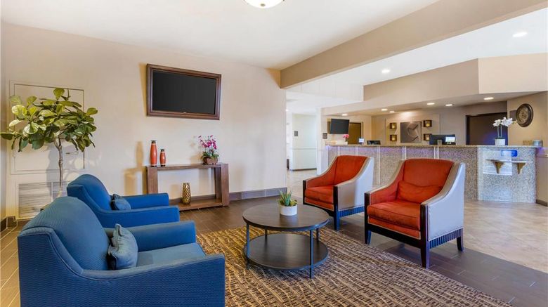 <b>Comfort Inn Phoenix Central City Lobby</b>. Images powered by <a href="https://iceportal.shijigroup.com/" title="IcePortal" target="_blank">IcePortal</a>.