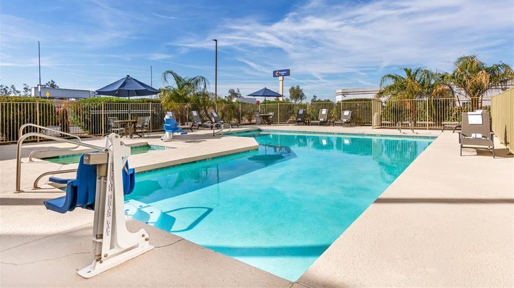 Comfort Inn Phoenix Central City Pool