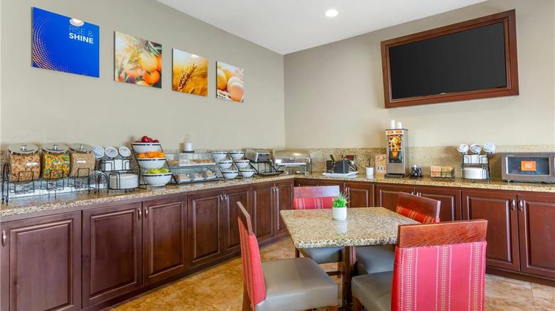 <b>Comfort Inn Phoenix Central City Restaurant</b>. Images powered by <a href="https://iceportal.shijigroup.com/" title="IcePortal" target="_blank">IcePortal</a>.