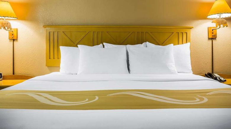 <b>Quality Inn Pinetop Lakeside Room</b>. Images powered by <a href="https://iceportal.shijigroup.com/" title="IcePortal" target="_blank">IcePortal</a>.