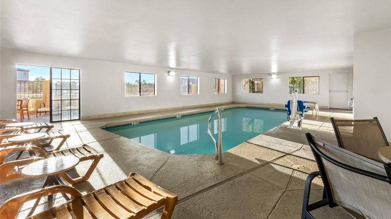 <b>Comfort Inn & Suites Near Sun City West Pool</b>. Images powered by <a href="https://iceportal.shijigroup.com/" title="IcePortal" target="_blank">IcePortal</a>.