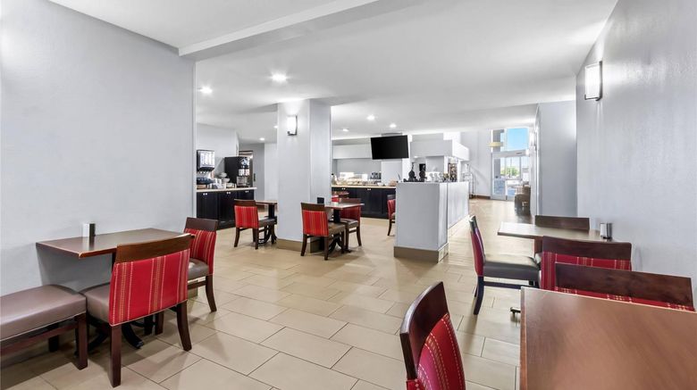 <b>Comfort Inn & Suites Near Sun City West Restaurant</b>. Images powered by <a href="https://iceportal.shijigroup.com/" title="IcePortal" target="_blank">IcePortal</a>.