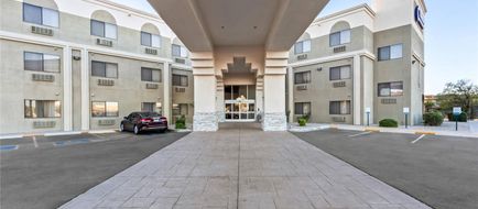 Comfort Inn & Suites Near Sun City West Exterior