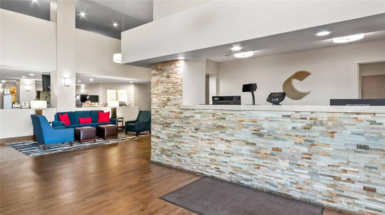 <b>Comfort Inn & Suites Near Sun City West Lobby</b>. Images powered by <a href="https://iceportal.shijigroup.com/" title="IcePortal" target="_blank">IcePortal</a>.