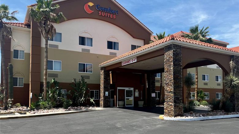 Comfort Suites Peoria Sports Complex Exterior. Images powered by <a href="https://iceportal.shijigroup.com" target="_blank" rel="noopener">Ice Portal</a>.