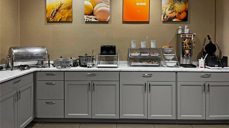 <b>Comfort Suites Peoria Sports Complex Restaurant</b>. Images powered by <a href="https://iceportal.shijigroup.com/" title="IcePortal" target="_blank">IcePortal</a>.