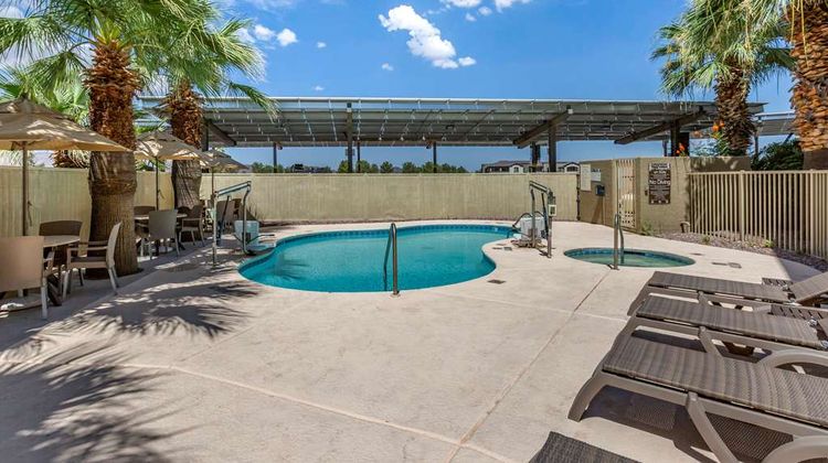 Comfort Inn & Suites Pool