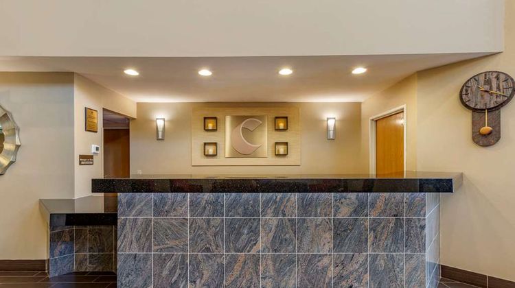 Comfort Inn & Suites Lobby