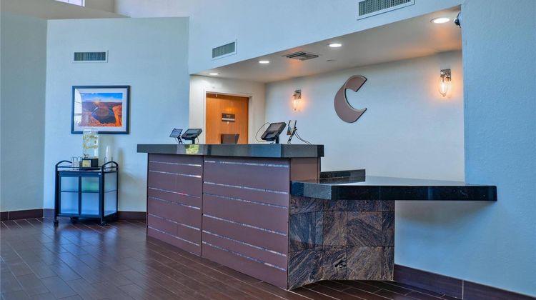 Comfort Inn & Suites Lobby