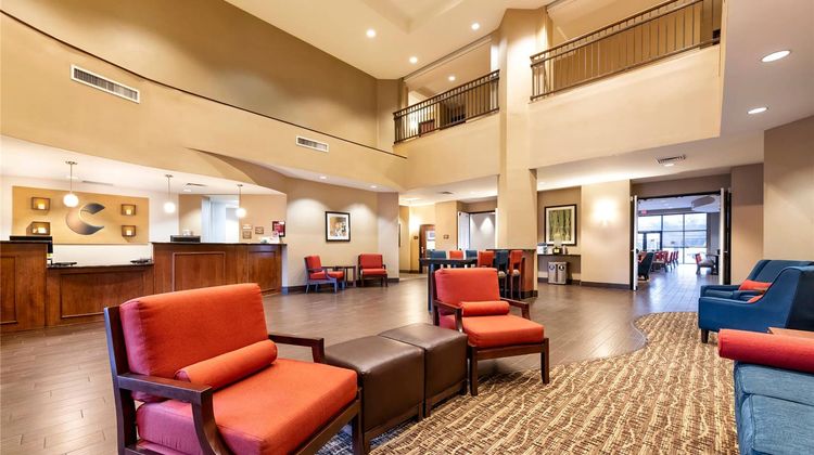 Comfort Suites Lobby
