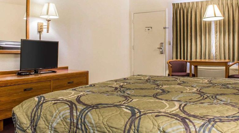 <b>Rodeway Inn Silver Creek Inn Room</b>. Images powered by <a href="https://iceportal.shijigroup.com/" title="IcePortal" target="_blank">IcePortal</a>.