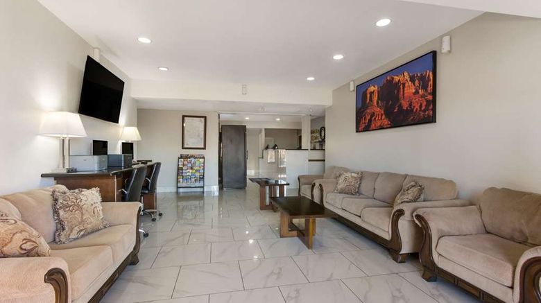 <b>MainStay Suites Lobby</b>. Images powered by <a href="https://iceportal.shijigroup.com/" title="IcePortal" target="_blank">IcePortal</a>.