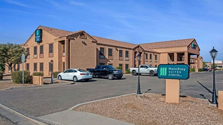 <b>MainStay Suites Exterior</b>. Images powered by <a href="https://iceportal.shijigroup.com/" title="IcePortal" target="_blank">IcePortal</a>.