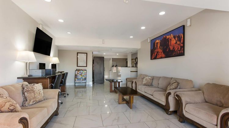 MainStay Suites Lobby