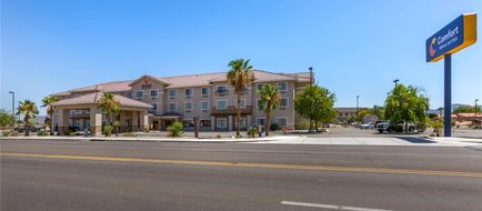 Comfort Inn & Suites Exterior