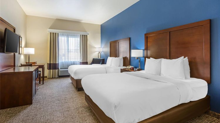 Comfort Inn & Suites Room