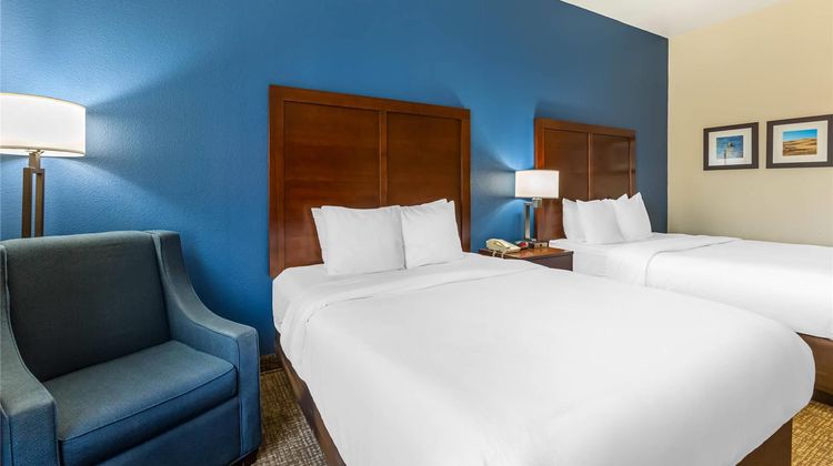 Comfort Inn & Suites Room