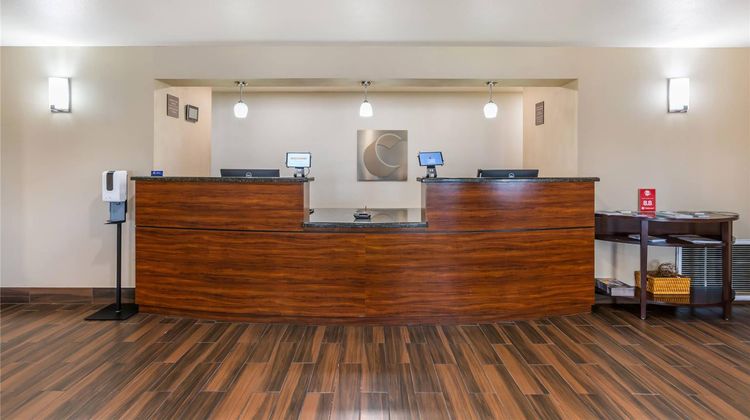 Comfort Inn & Suites Lobby