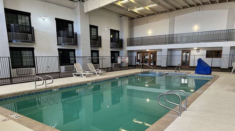 <b>Clarion Pointe Winslow I-40 Pool</b>. Images powered by <a href="https://iceportal.shijigroup.com/" title="IcePortal" target="_blank">IcePortal</a>.
