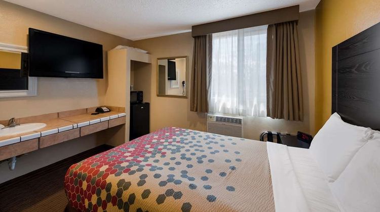 Rodeway Inn Downtown Room