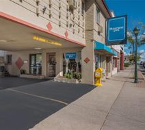 Rodeway Inn Downtown Exterior