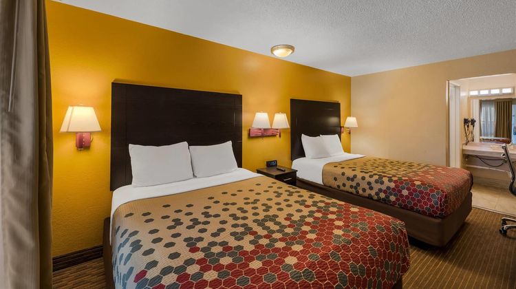 Rodeway Inn Downtown Room