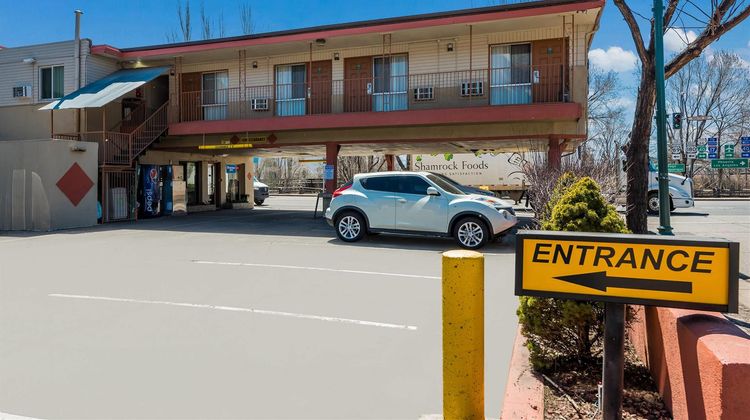 Rodeway Inn Downtown Exterior