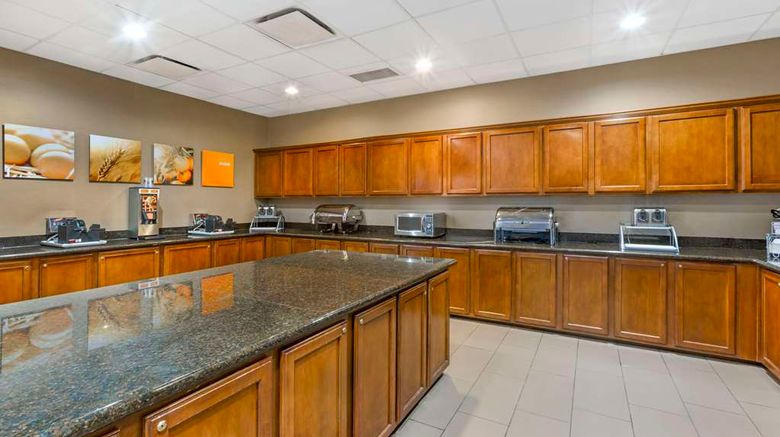 <b>Comfort Suites Restaurant</b>. Images powered by <a href="https://iceportal.shijigroup.com/" title="IcePortal" target="_blank">IcePortal</a>.