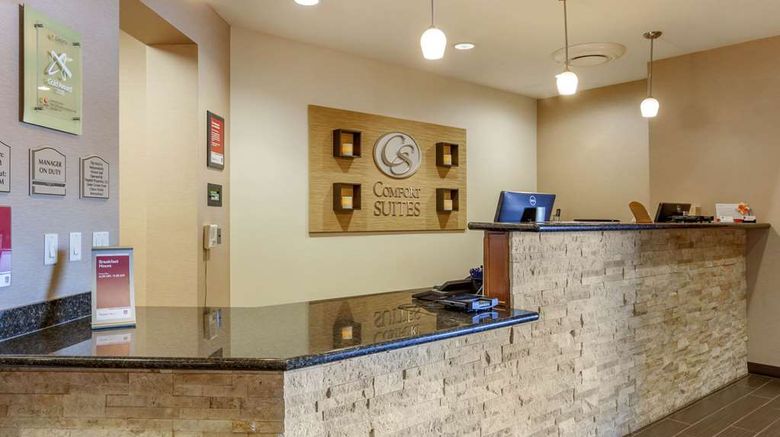 <b>Comfort Suites Lobby</b>. Images powered by <a href="https://iceportal.shijigroup.com/" title="IcePortal" target="_blank">IcePortal</a>.