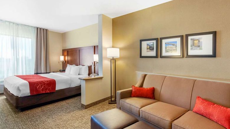 <b>Comfort Suites Room</b>. Images powered by <a href="https://iceportal.shijigroup.com/" title="IcePortal" target="_blank">IcePortal</a>.