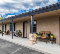 Rodeway Inn & Suites Downtowner-Rte 66 Exterior