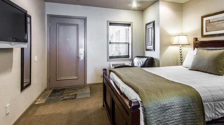 Rodeway Inn & Suites Downtowner-Rte 66 Room