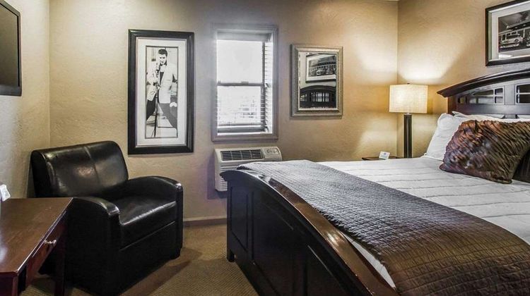 Rodeway Inn & Suites Downtowner-Rte 66 Room