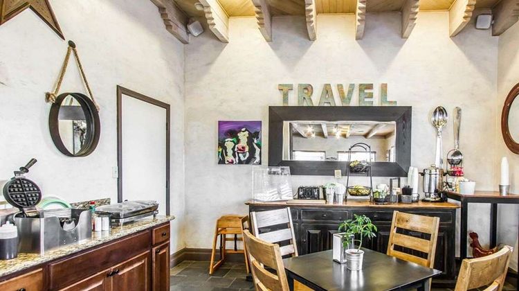 Rodeway Inn & Suites Downtowner-Rte 66 Restaurant