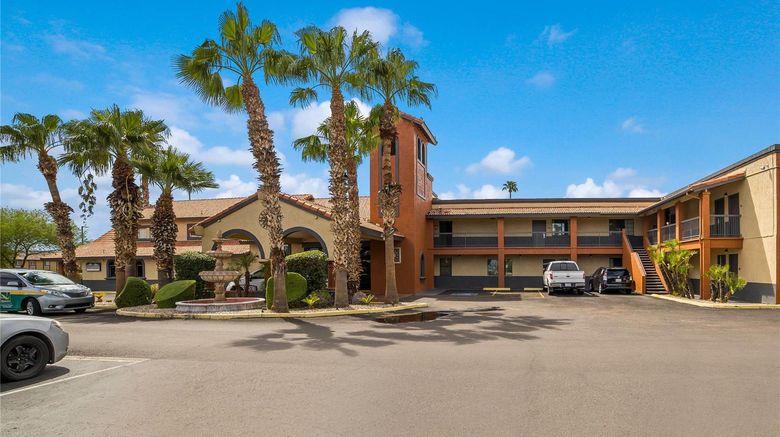<b>Quality Inn & Suites Groodyear - Phoenix Exterior</b>. Images powered by <a href="https://iceportal.shijigroup.com/" title="IcePortal" target="_blank">IcePortal</a>.