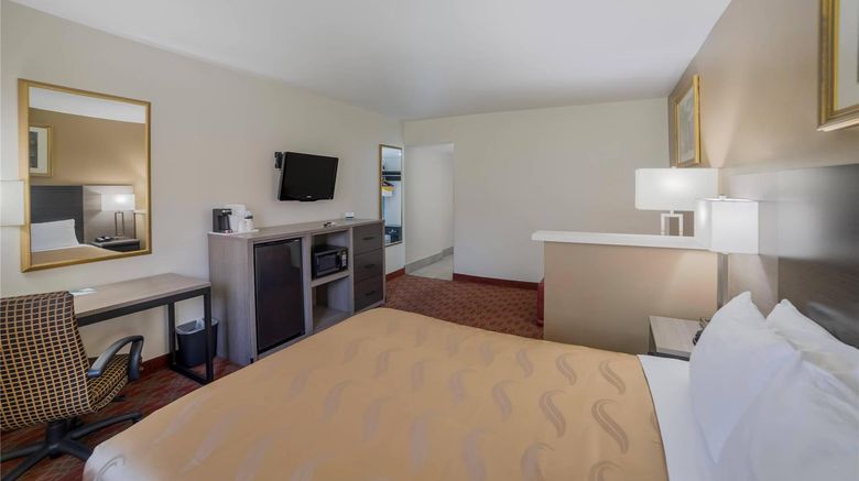 <b>Quality Inn & Suites Groodyear - Phoenix Suite</b>. Images powered by <a href="https://iceportal.shijigroup.com/" title="IcePortal" target="_blank">IcePortal</a>.