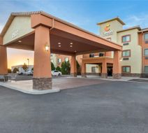 Comfort Inn & Suites Exterior