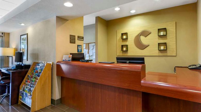 <b>Comfort Inn Lobby</b>. Images powered by <a href="https://iceportal.shijigroup.com/" title="IcePortal" target="_blank">IcePortal</a>.