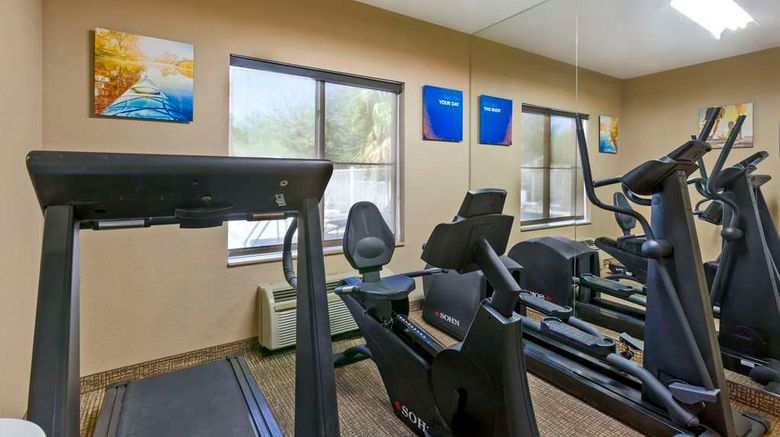 <b>Comfort Inn Health</b>. Images powered by <a href="https://iceportal.shijigroup.com/" title="IcePortal" target="_blank">IcePortal</a>.