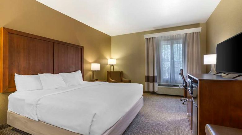 <b>Comfort Inn Room</b>. Images powered by <a href="https://iceportal.shijigroup.com/" title="IcePortal" target="_blank">IcePortal</a>.