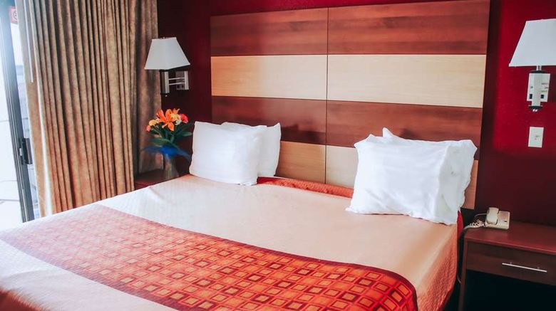 <b>Rodeway Inn and Suites Lake Havasu City Suite</b>. Images powered by <a href="https://iceportal.shijigroup.com/" title="IcePortal" target="_blank">IcePortal</a>.