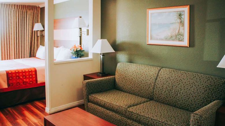 <b>Rodeway Inn and Suites Lake Havasu City Suite</b>. Images powered by <a href="https://iceportal.shijigroup.com/" title="IcePortal" target="_blank">IcePortal</a>.