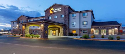 Comfort Inn & Suites Page at Lake Powell Exterior