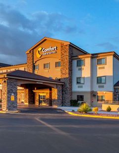 Comfort Inn & Suites Page at Lake Powell