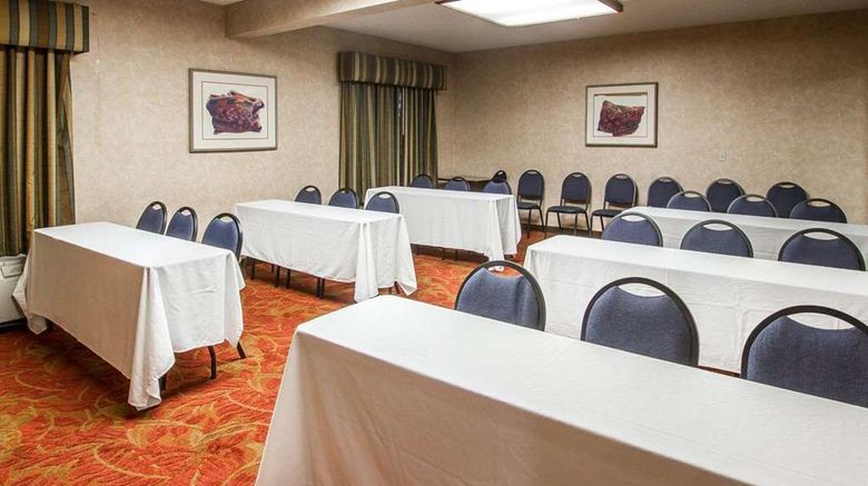 <b>Comfort Inn I-10 West at 51st Ave Meeting</b>. Images powered by <a href="https://iceportal.shijigroup.com/" title="IcePortal" target="_blank">IcePortal</a>.