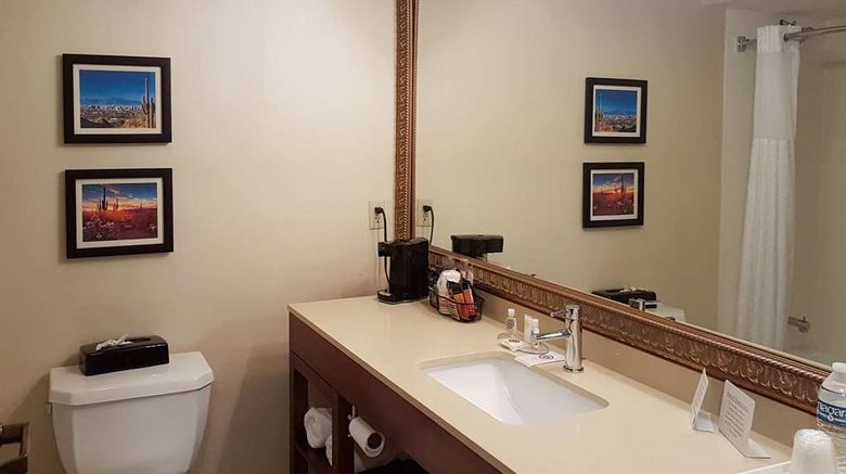 <b>Comfort Inn I-10 West at 51st Ave Room</b>. Images powered by <a href="https://iceportal.shijigroup.com/" title="IcePortal" target="_blank">IcePortal</a>.