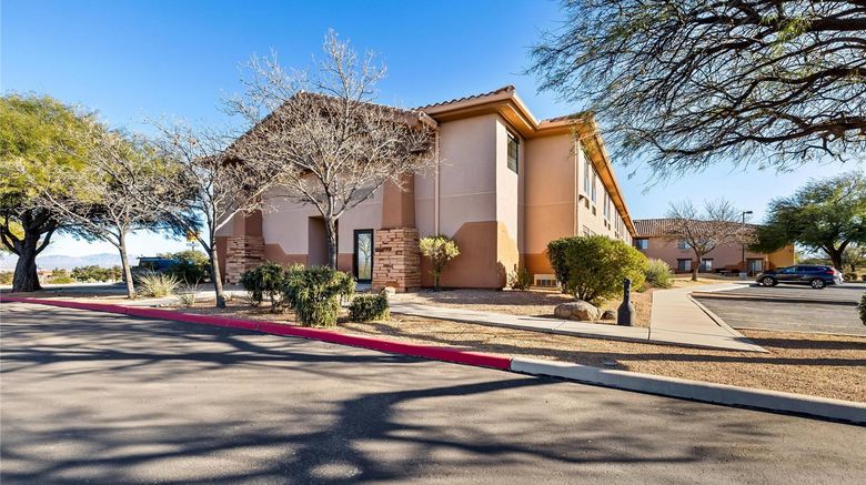 <b>Comfort Inn Benson Exterior</b>. Images powered by <a href="https://iceportal.shijigroup.com/" title="IcePortal" target="_blank">IcePortal</a>.