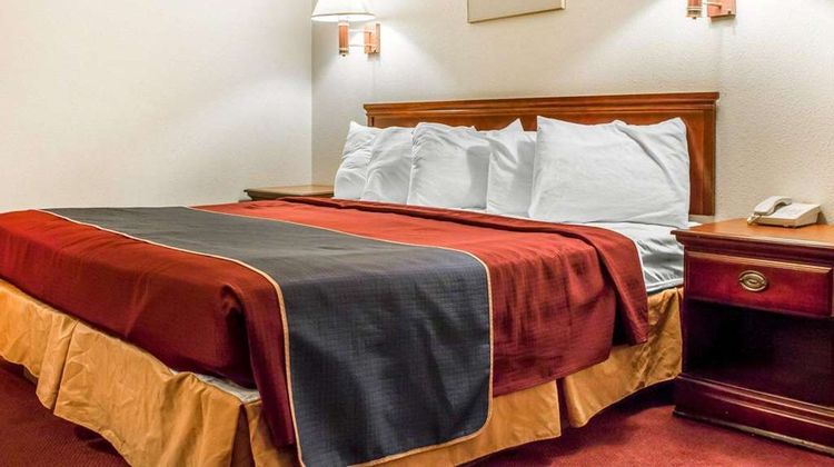 Rodeway Inn Room